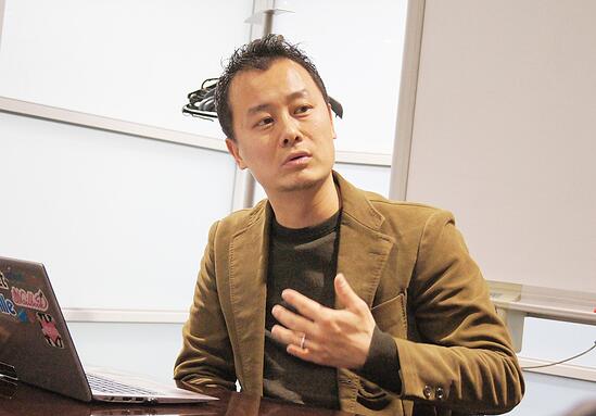 写真：弊社代表の深田