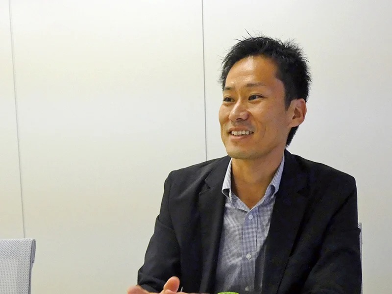 写真：株式会社荒畑園 通販EC事業部 課長 鈴木良隆氏