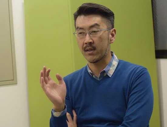 内野明彦氏